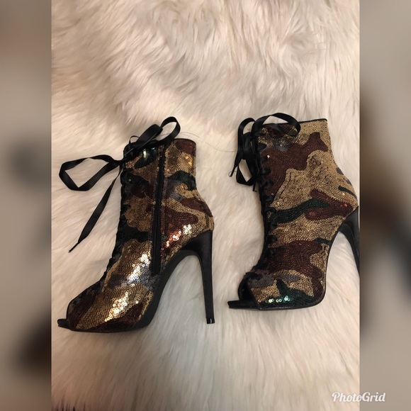 🆕 Sequined Satin Stringed Heels - Picture 3 of 4